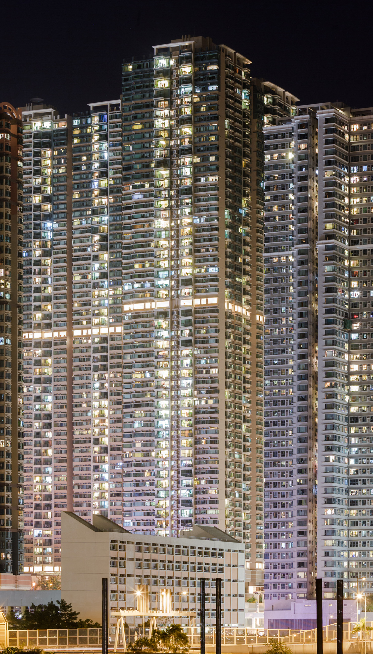 Residence Oasis Tower 7, Hong Kong - View from the south. © Mathias Beinling